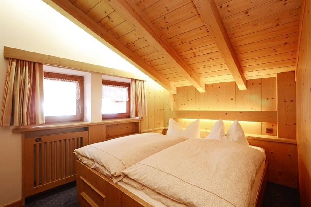 Post Hotel Моена Екстериор снимка