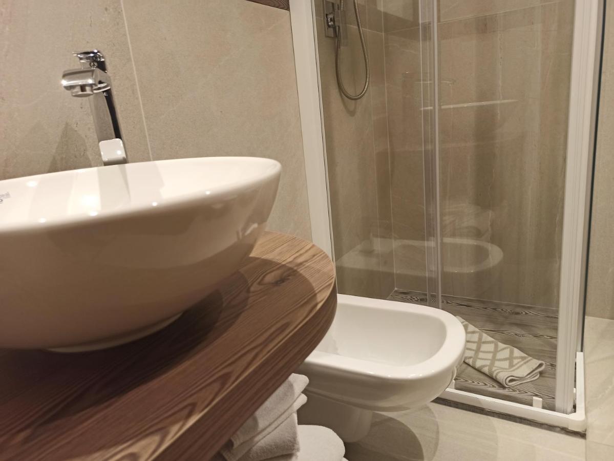 Post Hotel Моена Екстериор снимка