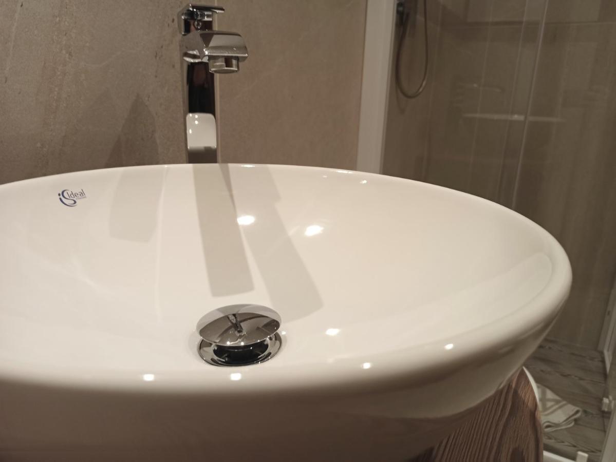 Post Hotel Моена Екстериор снимка