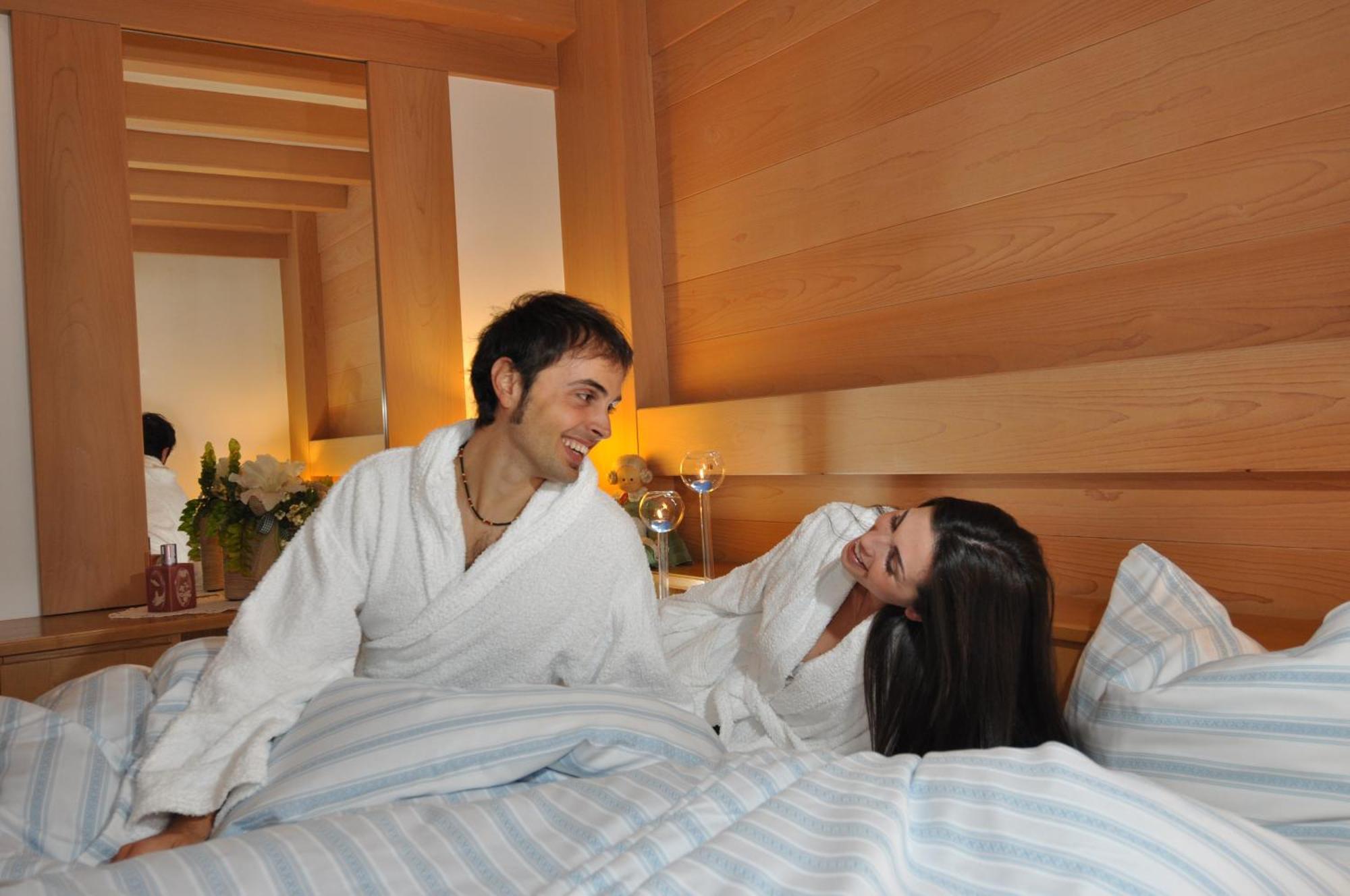 Post Hotel Моена Екстериор снимка