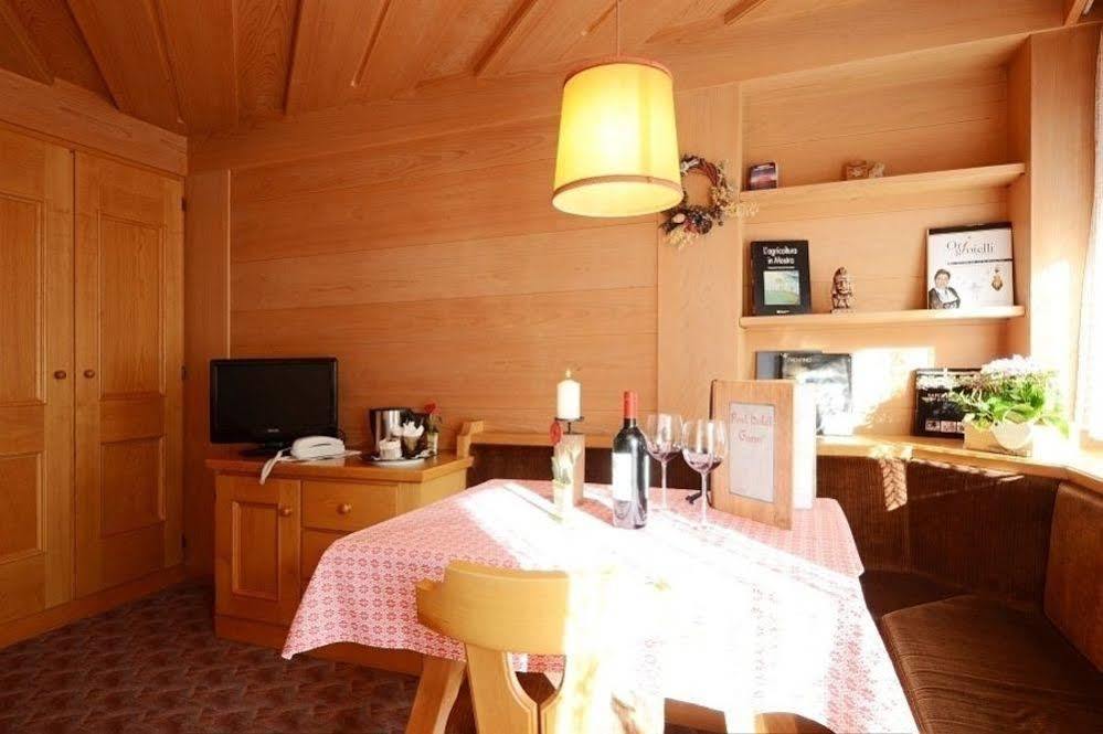 Post Hotel Моена Екстериор снимка