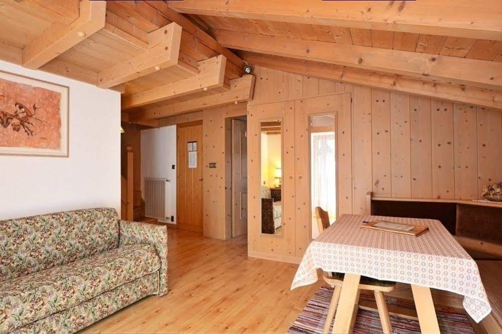 Post Hotel Моена Екстериор снимка