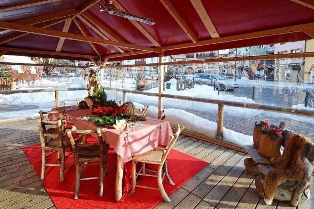 Post Hotel Моена Екстериор снимка